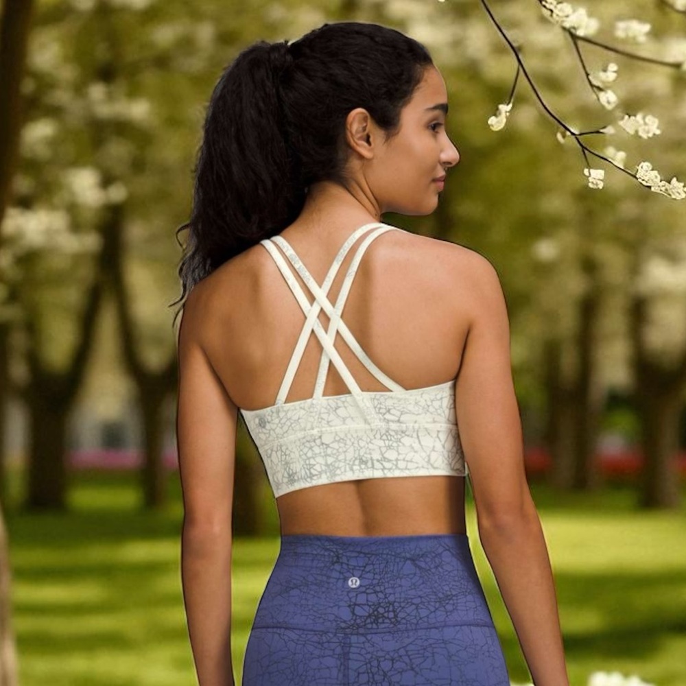 Lululemon Energy Longline Bra Medium Support, B–D Thread Dye White Black Sz 12